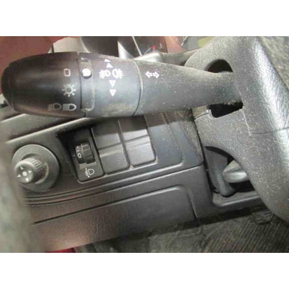 citroën xsara berlina del año 2002