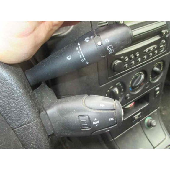 citroën xsara berlina del año 2002