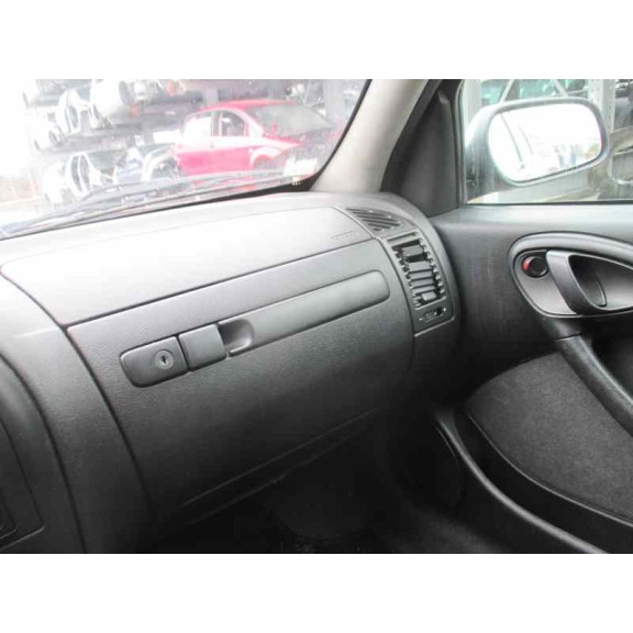 citroën xsara berlina del año 2002