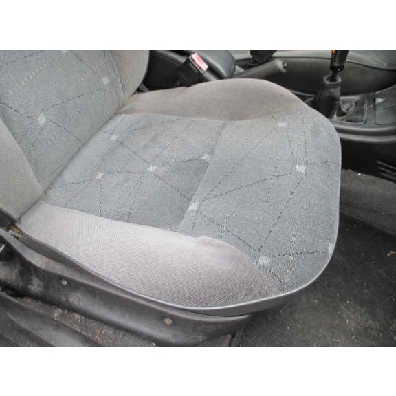 citroën xsara berlina del año 2002