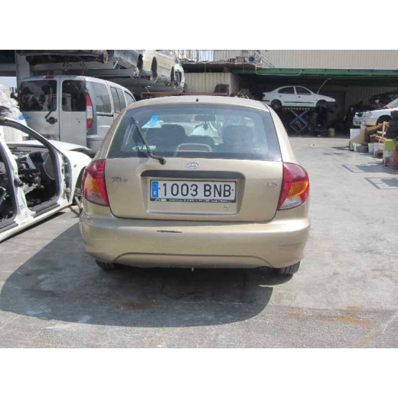 kia rio del año 2002