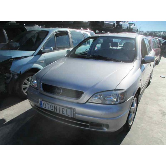 opel astra g berlina del año 2001