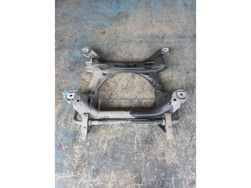 Recambio de puente delantero para volkswagen touareg (7la) v6 referencia OEM IAM   