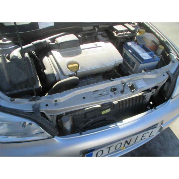 opel astra g berlina del año 2001