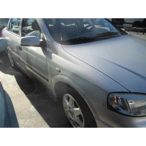 opel astra g berlina del año 2001