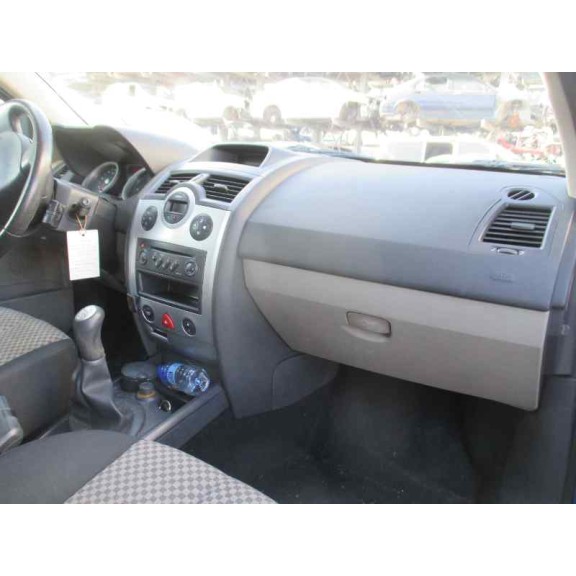 renault megane ii berlina 5p del año 2004