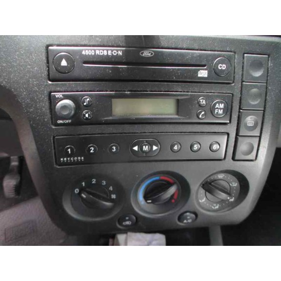 ford fiesta (cbk) del año 2002