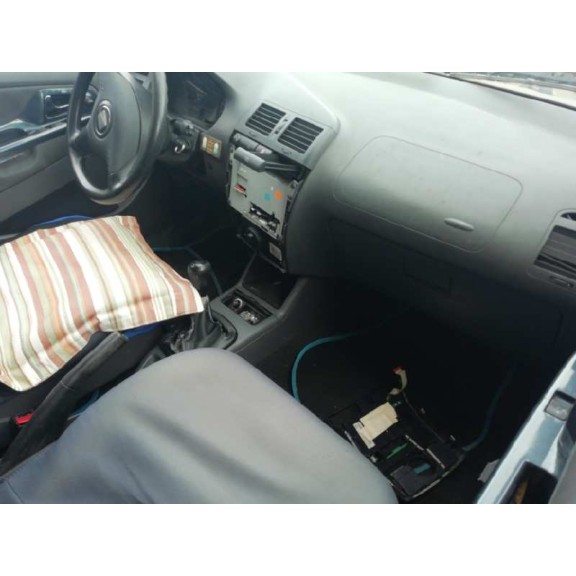 seat ibiza (6k1) del año 2001