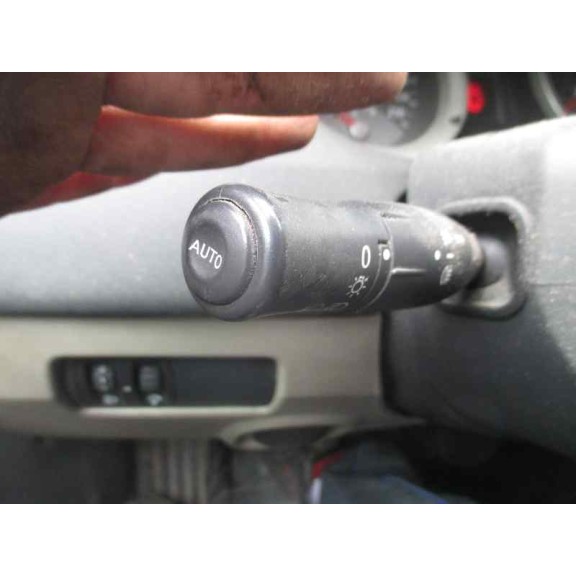 renault megane ii berlina 5p del año 2004