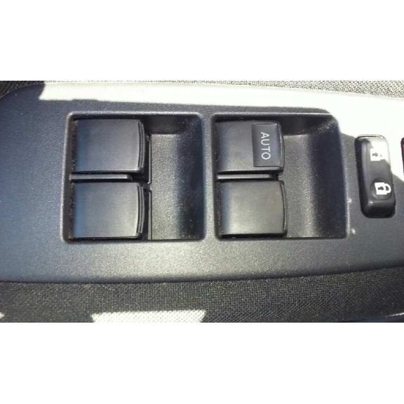 toyota auris del año 2009