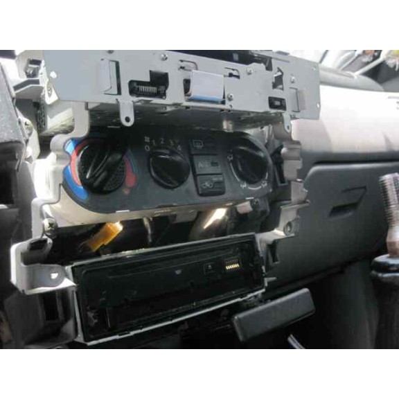 nissan almera (n16/e) del año 2003