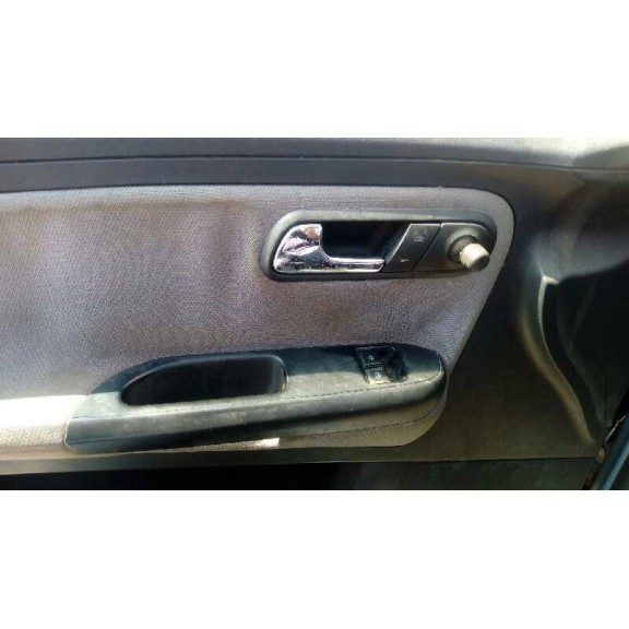 seat ibiza (6l1) del año 2004