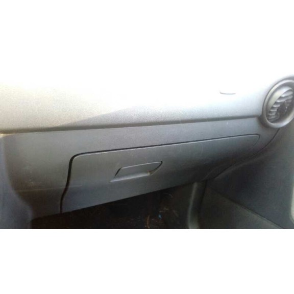 seat ibiza (6l1) del año 2004