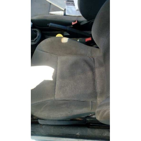 seat ibiza (6l1) del año 2004