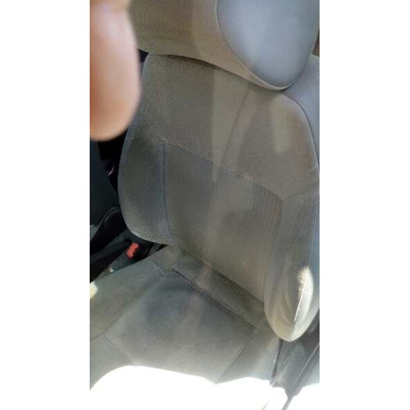 seat ibiza (6l1) del año 2004