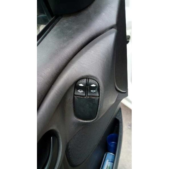 ford focus berlina (cak) del año 2002