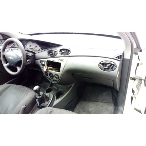 ford focus berlina (cak) del año 2002
