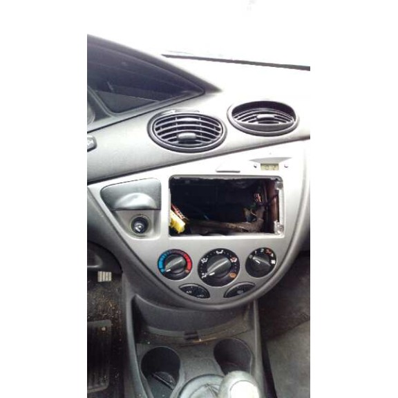 ford focus berlina (cak) del año 2002