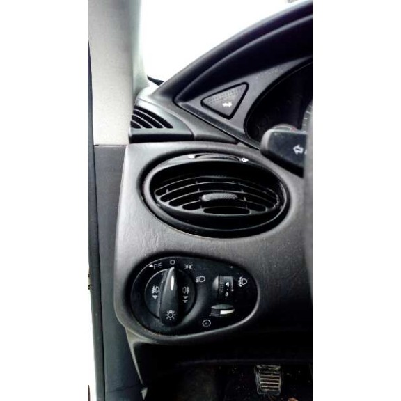 ford focus berlina (cak) del año 2002