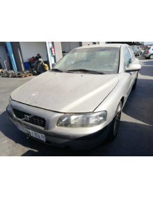 volvo s60 berlina del año 2001