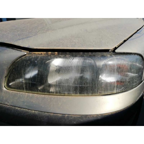 volvo s60 berlina del año 2001