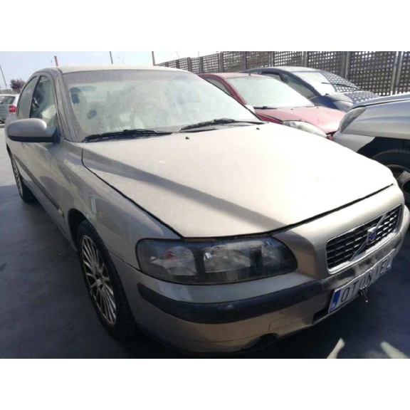 volvo s60 berlina del año 2001
