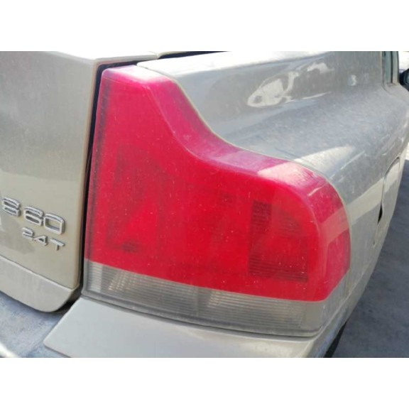 volvo s60 berlina del año 2001