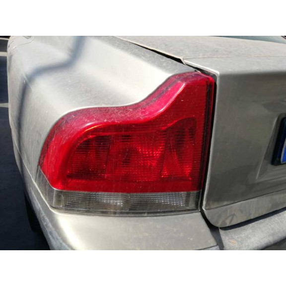 volvo s60 berlina del año 2001