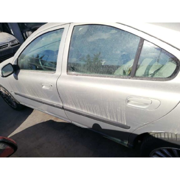 volvo s60 berlina del año 2001