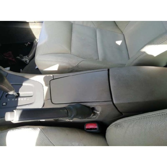 volvo s60 berlina del año 2001