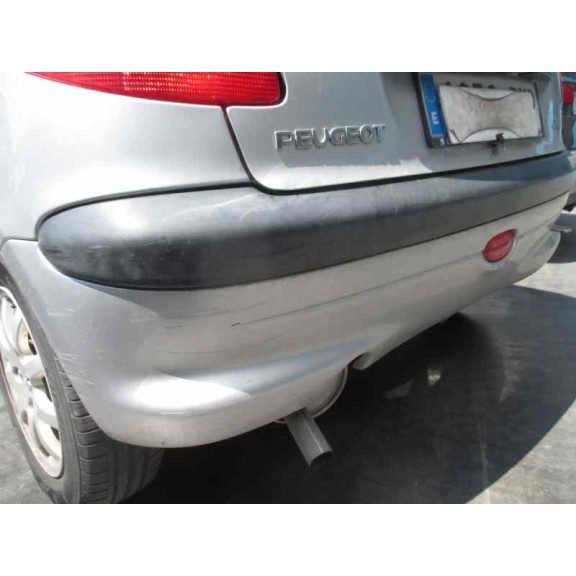 peugeot 206 berlina del año 2001