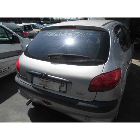 peugeot 206 berlina del año 2001