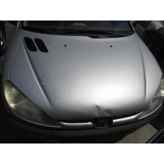 peugeot 206 berlina del año 2001