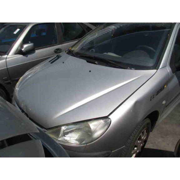 peugeot 206 berlina del año 2001