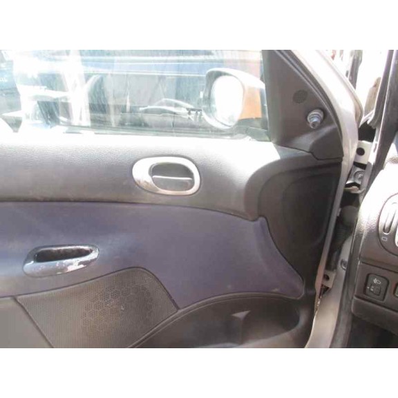 peugeot 206 berlina del año 2001