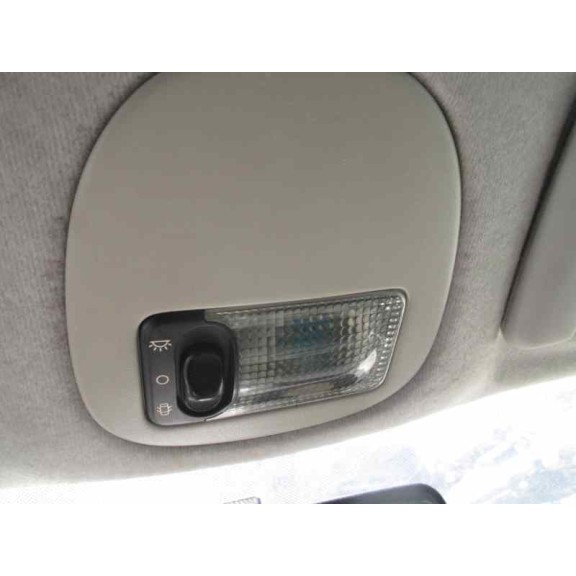 peugeot 206 berlina del año 2001