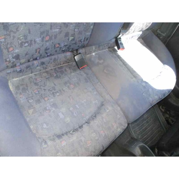 peugeot 206 berlina del año 2001