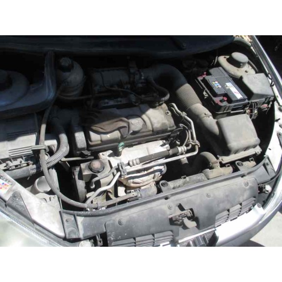 peugeot 206 berlina del año 2001