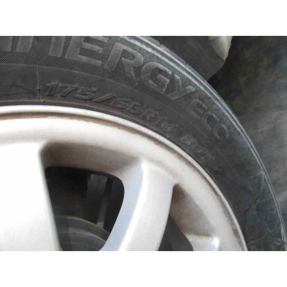 peugeot 206 berlina del año 2001