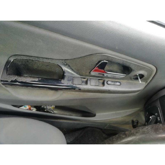 seat cordoba berlina (6k2) del año 2001