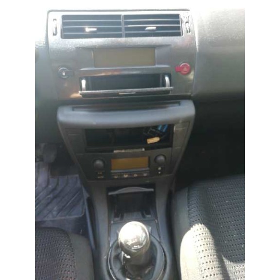 citroën c4 berlina del año 2005