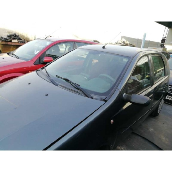 fiat punto berlina (188) del año 2000