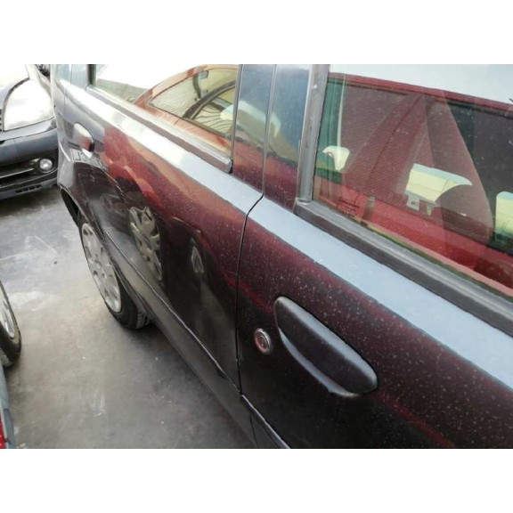 fiat punto berlina (188) del año 2000