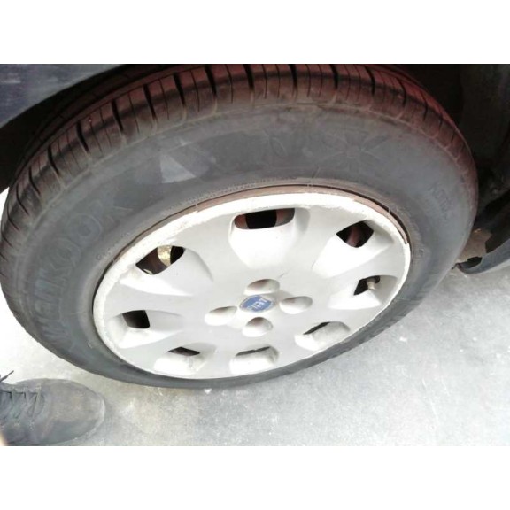 fiat punto berlina (188) del año 2000