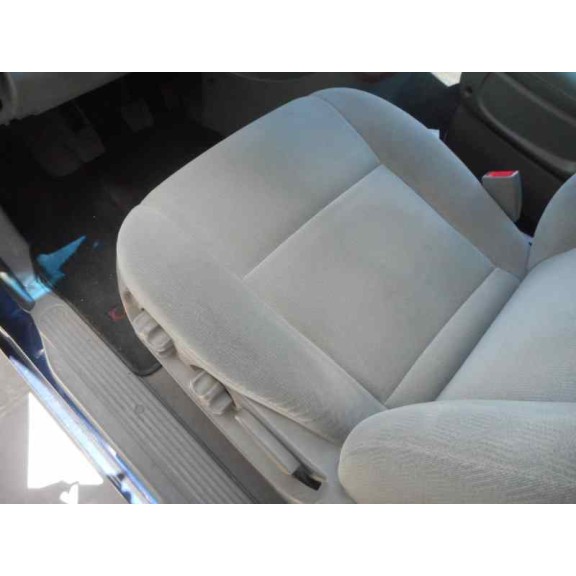 kia carnival ii del año 2004