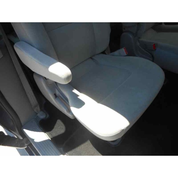 kia carnival ii del año 2004