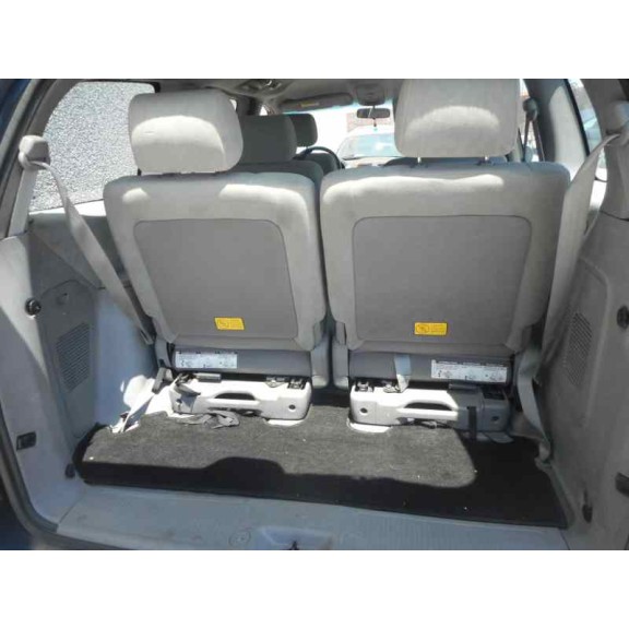 kia carnival ii del año 2004