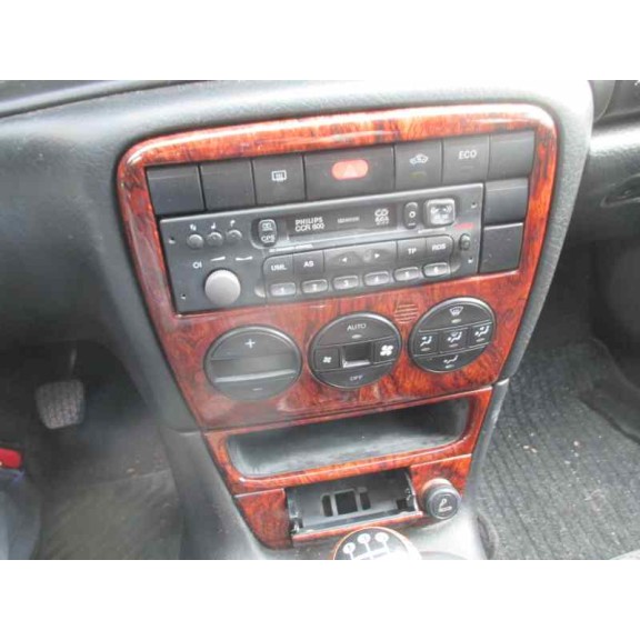 opel vectra b berlina del año 2001