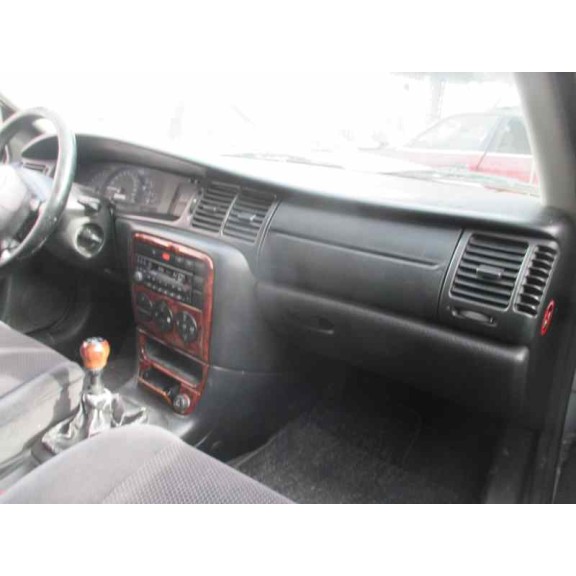 opel vectra b berlina del año 2001