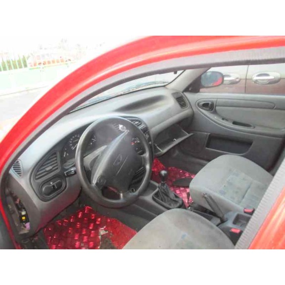 daewoo lanos del año 2001